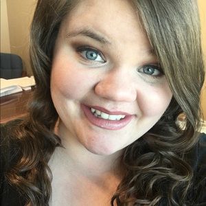 Meet your Posher, Lindsey